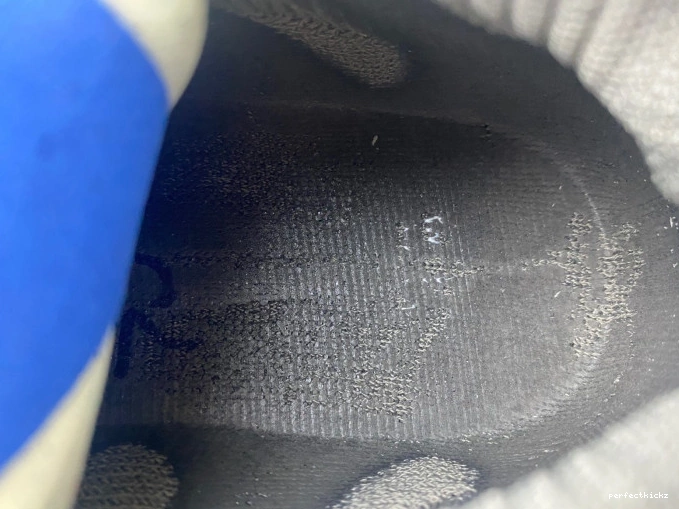 Adidas GX9662 Cinder 450 Yeezy 0817